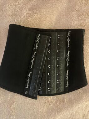 Sports Waist Trainer Corset in Black